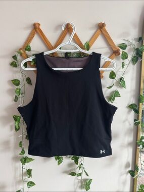Under Armour Black Cropped Athletic Tank